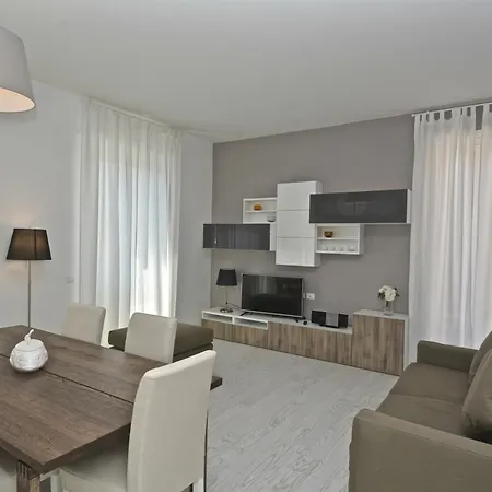 House & The - Vatican Appartement