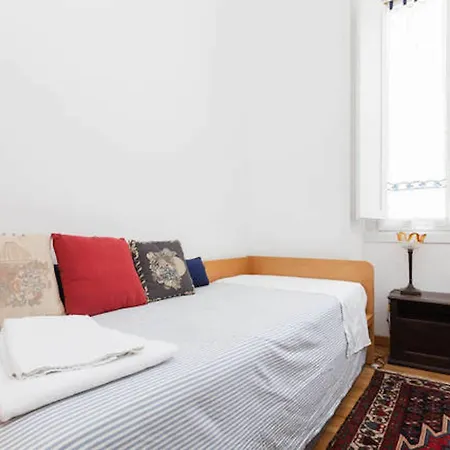Appartement House & The - Vatican *